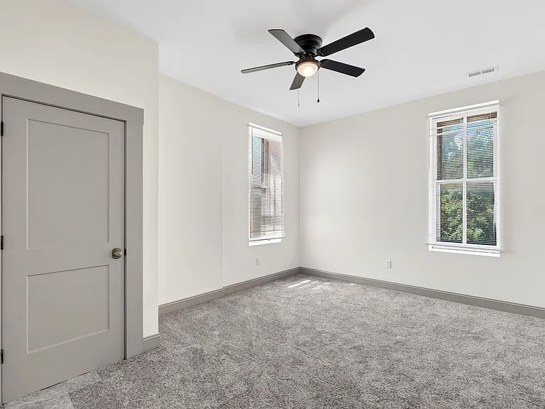 1810 Utah St — Photo 27