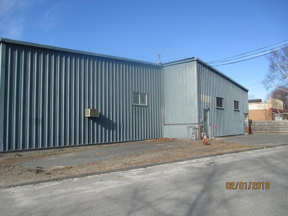 2nd image of 8 Flagg Rd