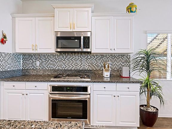 5th image of 26947 Mountaingate St
