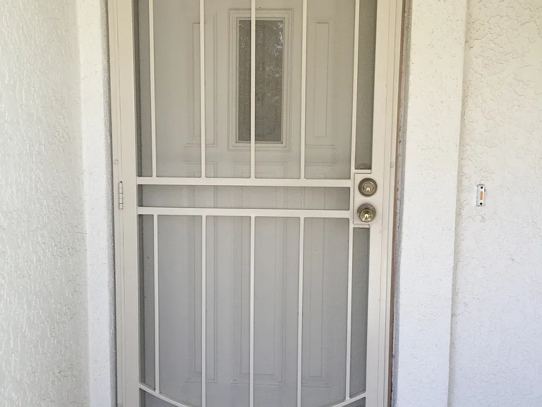 2930 N Superstition Ln #B — Photo 1