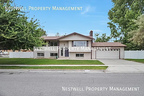 815 E Dusty Rock Pl Photo 1