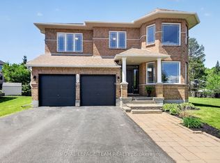 121 Muskego Cres, Ottawa, ON K2W1H6