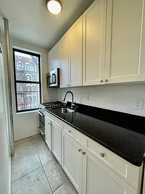 Rented by Bond New York | media 10