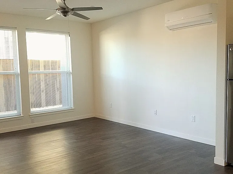 2813 Q St — Photo 4