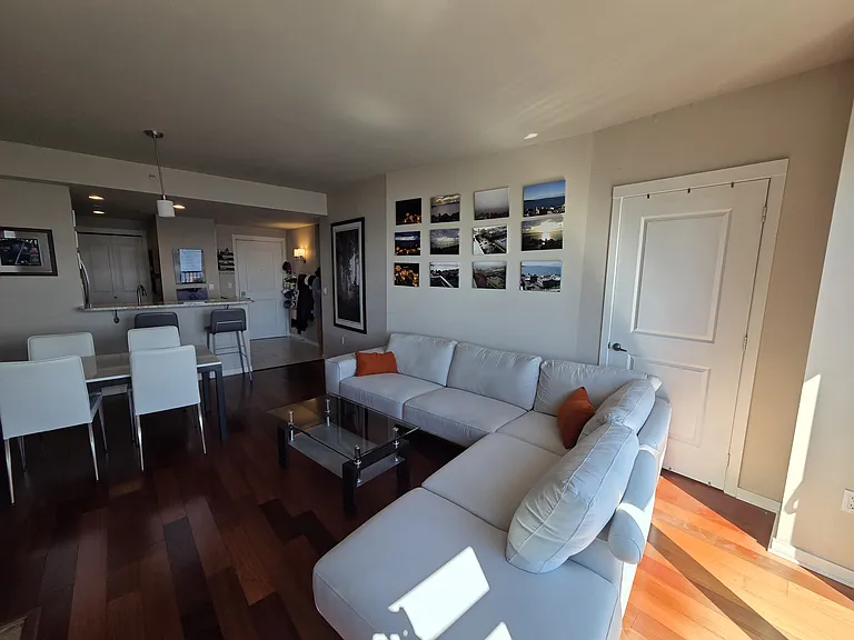 2607 Western Ave #606 — Photo 7