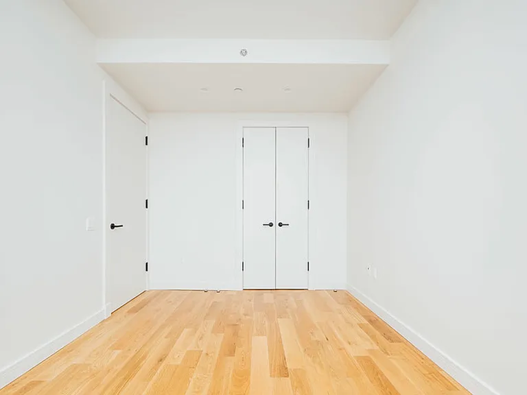 1801 Ocean Ave #8M — Photo 6