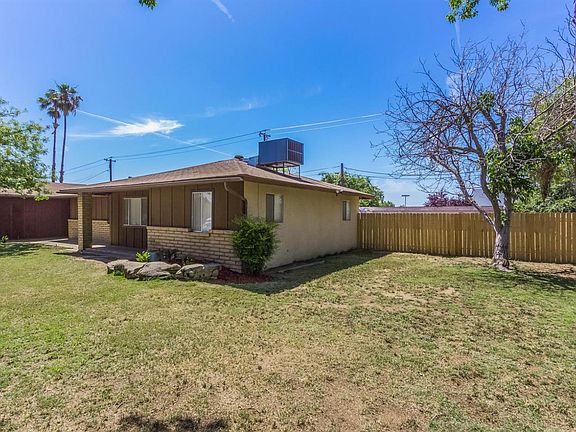 3rd image of 5408 E Dakota Ave