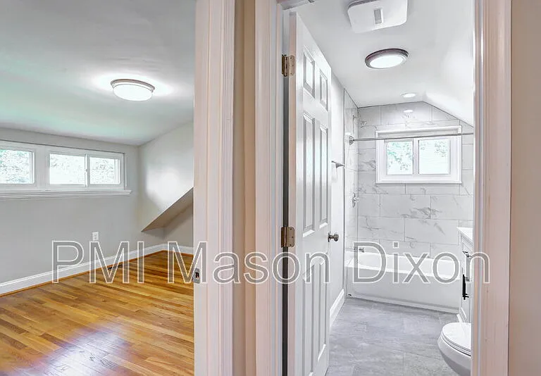 330 Compton Ave — Photo 28