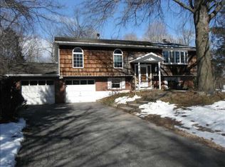16 Sachson Pl, Wappingers Falls, NY 12590