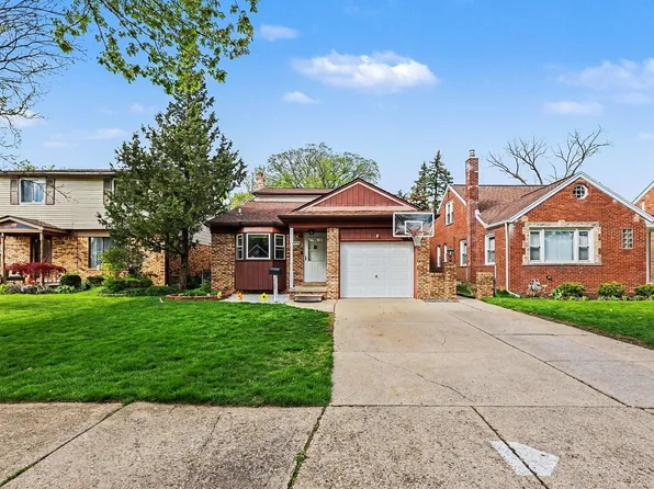 2182 Anita Ave, Grosse Pointe Woods, MI 48236