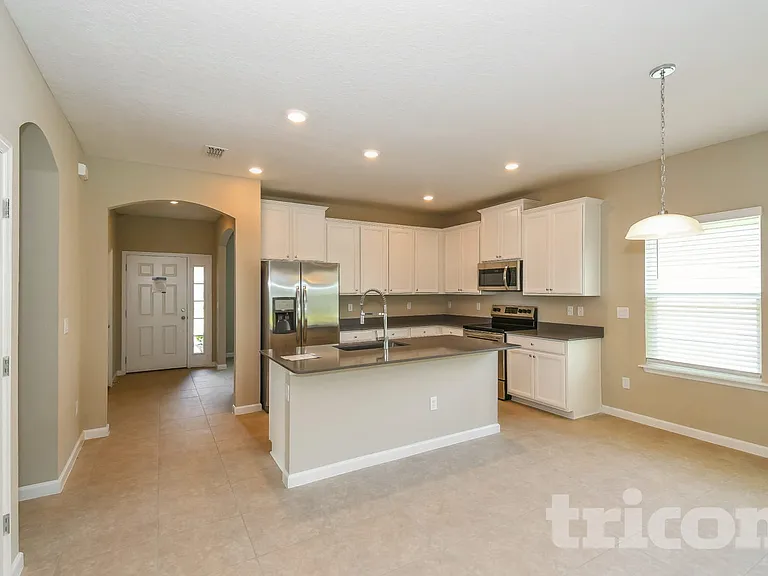 10328 Pavnes Creek Dr — Photo 4
