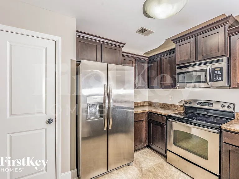1114 Emerald Ridge Dr — Photo 8