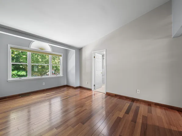 473 Undercliff Avenue image 18 of 33