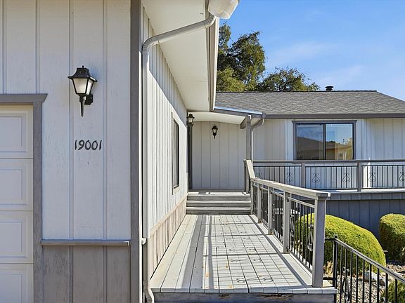 4th image of 19001 Spyglass Road
