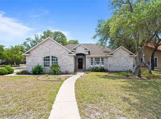 101 Cedar Ridge Dr, Rockport, TX 78382