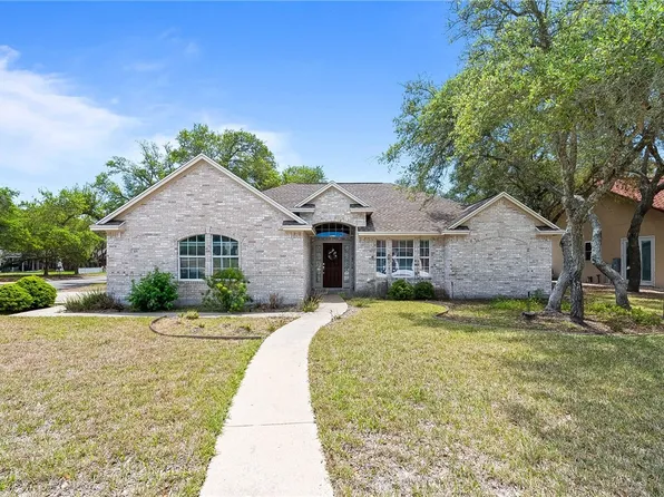 101 Cedar Ridge Dr, Rockport, TX 78382
