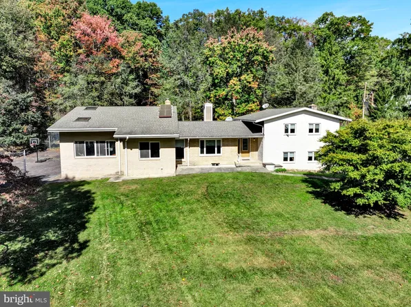 38 Pine Rd, Orwigsburg, PA 17961