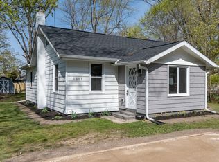 1008 West St, Three Rivers, MI 49093