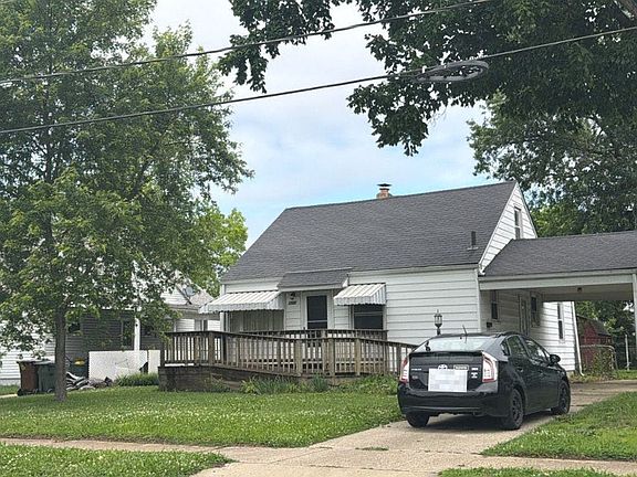 2nd image of 1182 Saint Clair Ave