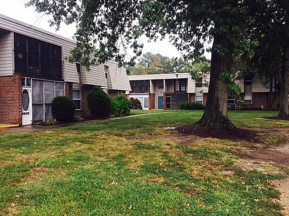 3rd image of 38 Leo Ct