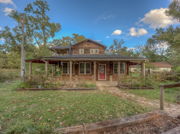 9105 Lindsay Rd, Mooringsport, LA 71060