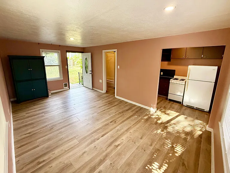 Lake Steilacoom Dr SW — Photo 2