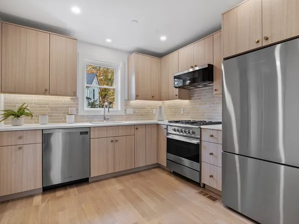 104 Jamaica St #B, Jamaica Plain, MA 02130