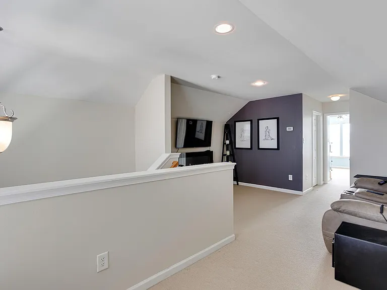 13312 Silverdust Ln — Photo 2