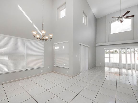 5th image of 3227 Brewster Dr