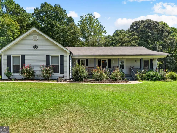 55 Manor Cir, Sharpsburg, GA 30277