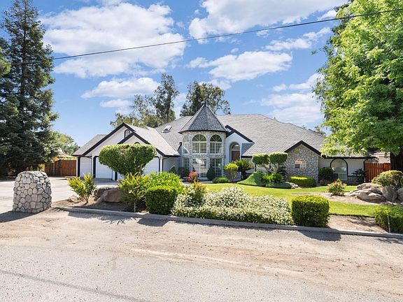2nd image of 19158 Farallon Rd