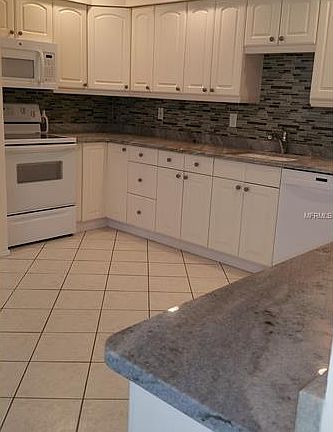 4th image of 6708 Sarasea Cir #201