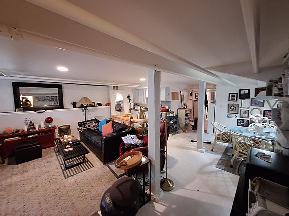 3rd image of 2230 W Leland Ave #G