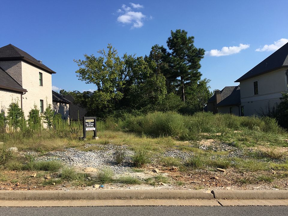 1st image of Vigne Ln