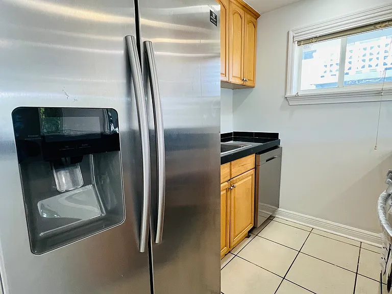 2035 Calais Dr #5 — Photo 7