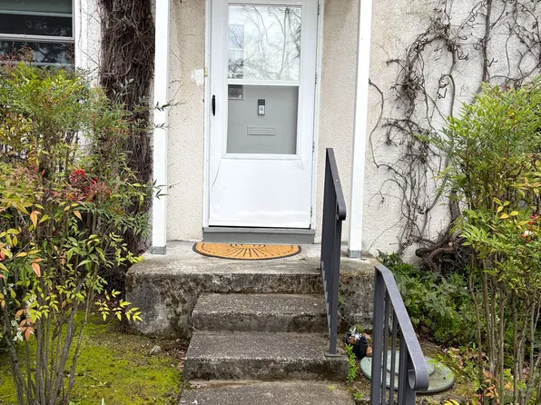 6731 NE Broadway St, Portland, OR 97213