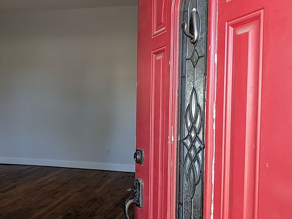 3rd image of 312 N East St