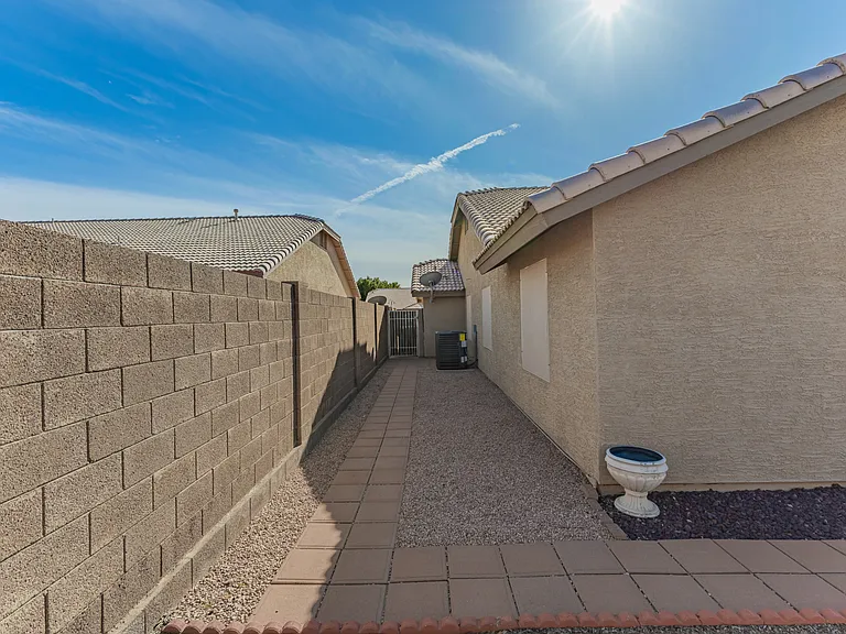 6424 E Menlo St — Photo 41