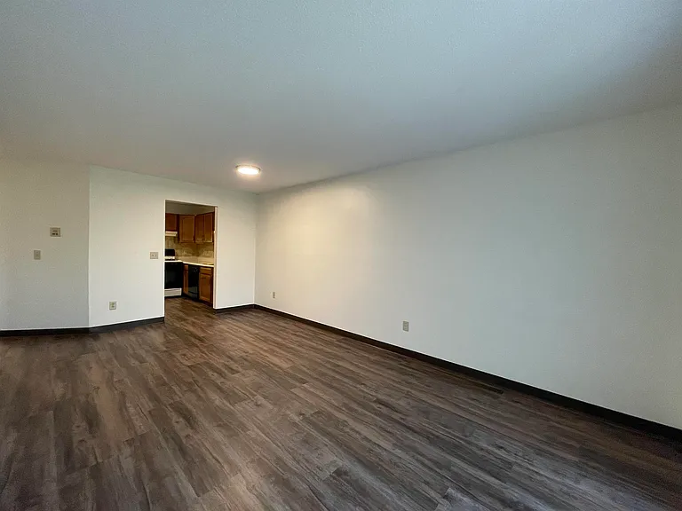 379 Huse Rd #8 — Photo 24