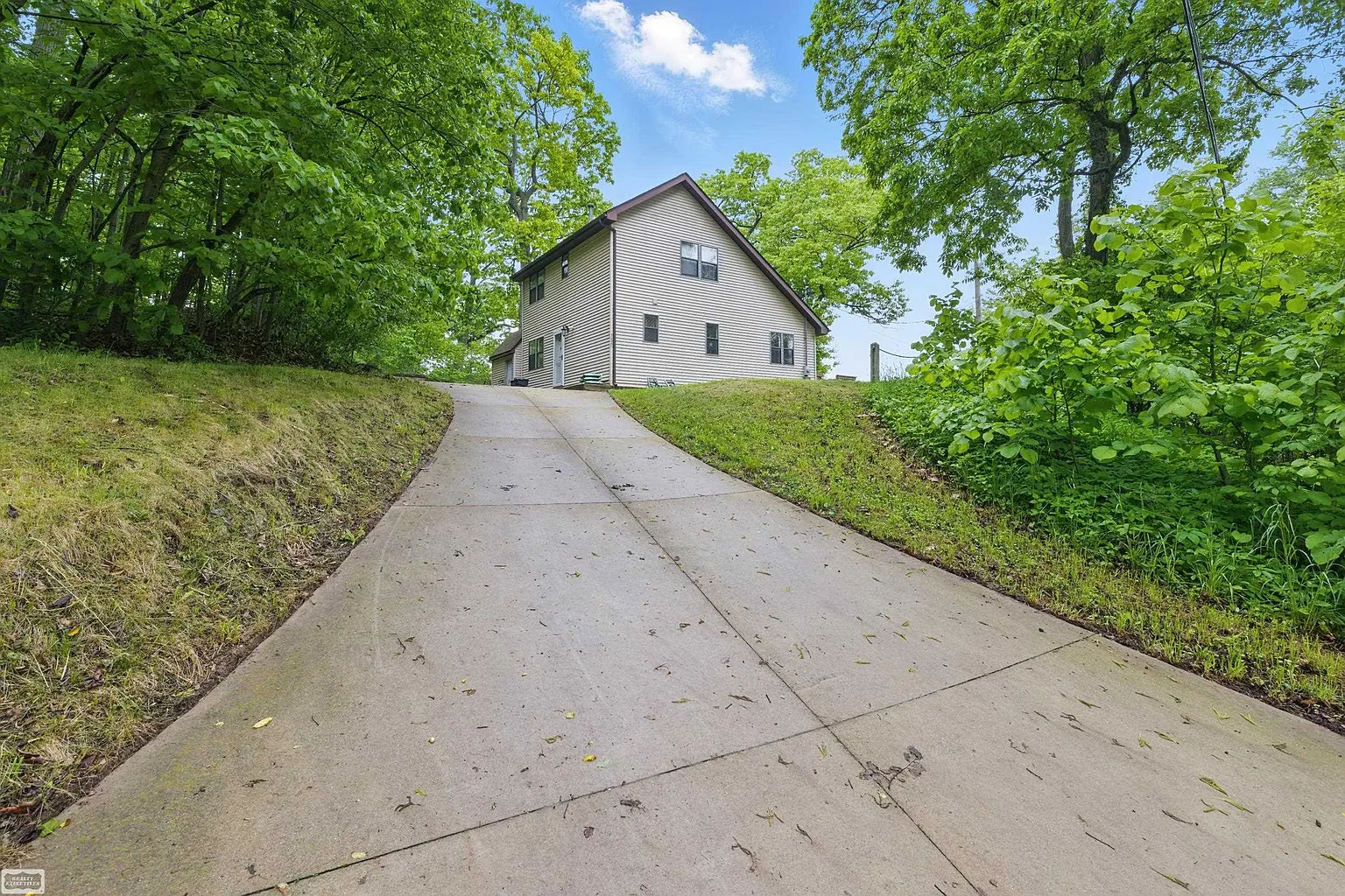 3620 Lakeshore Dr photo 1