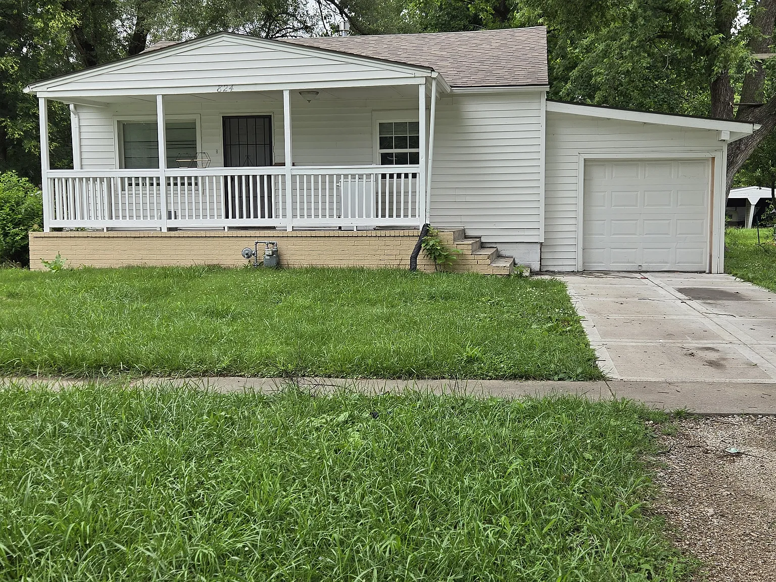 2 bed, 1310 sqft, $1,000 — Photo 1