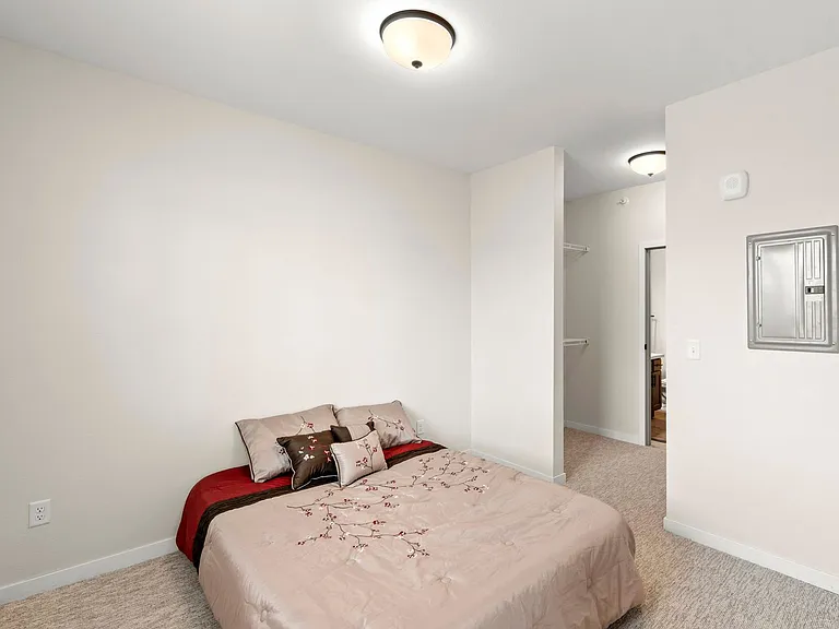 Blackmore Flats — Photo 16