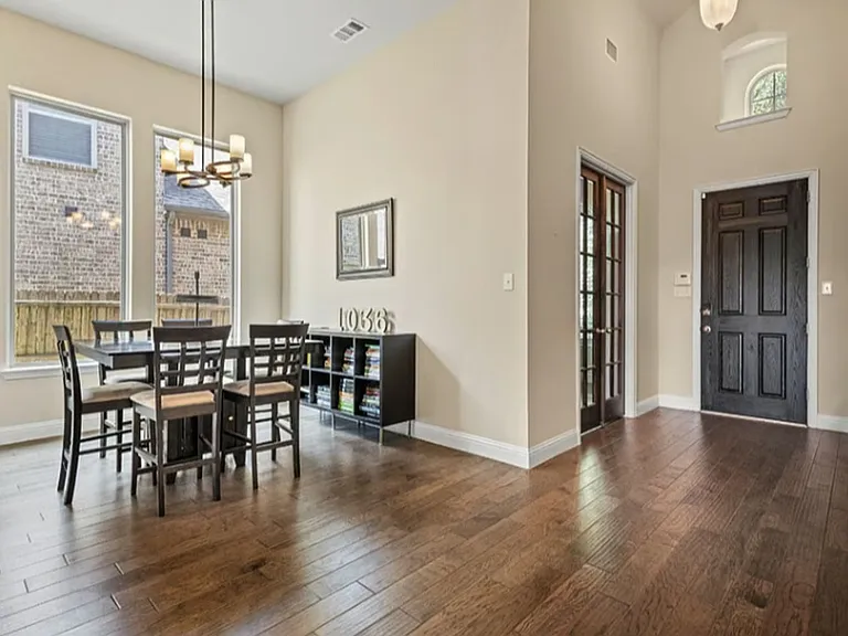 1036 Edgefield Ln — Photo 5