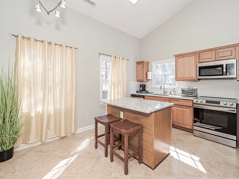 837 Woodgrove St — Photo 21