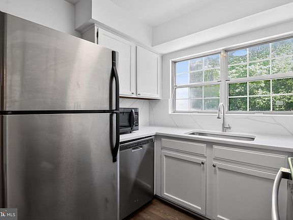 4th image of 12227 Stevenson Ct #12227