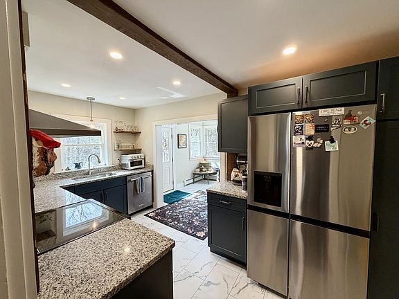 5th image of 163 Pumpkin Hill Road