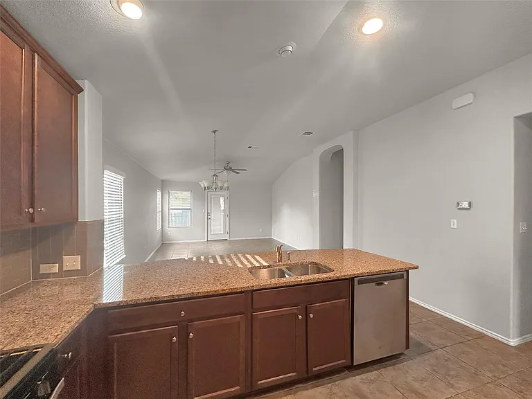 188 Brockston Dr — Photo 7