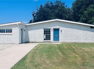 341 Appletree Ln, Gretna, LA 70056
