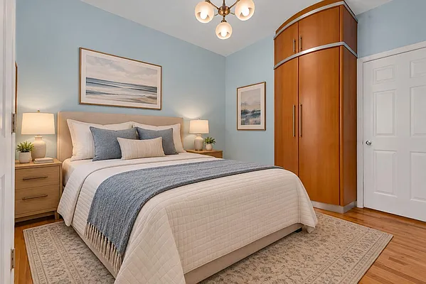 Bedroom, photo 8