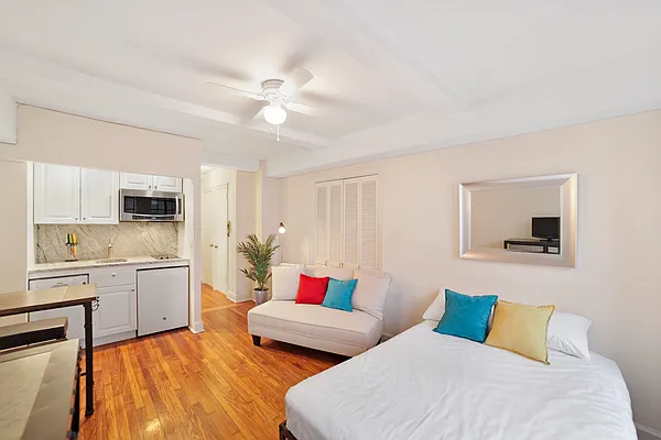Sold by Compass | media 3